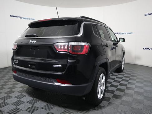 Used 2020 Jeep Compass Latitude w/ Cold Weather Group AWD/4WD image 5