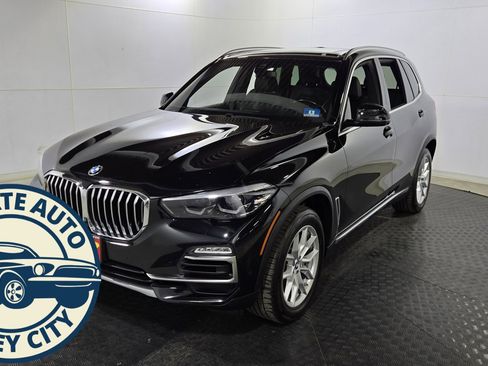 Used 2020 BMW X5 xDrive40i w/ Parking Assistance Package image 3