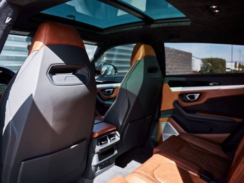 Used 2023 Lamborghini Urus S image 39