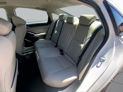 Used 2021 Honda Accord Touring image 21
