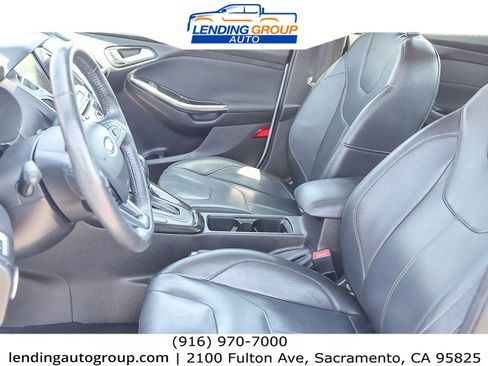 Used 2017 Ford Focus Titanium w/ Titanium Technology Package image 16