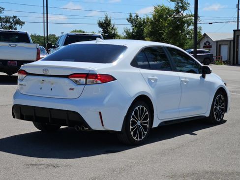 Certified 2025 Toyota Corolla SE FWD image 5