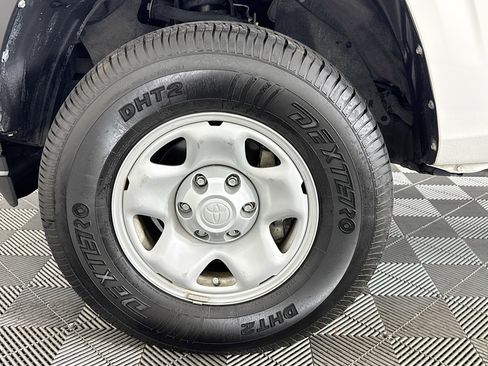 Used 2021 Toyota Tacoma SR image 34