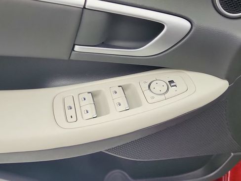 Used 2025 Hyundai Sonata SEL FWD image 22