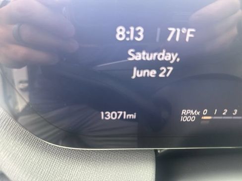 Used 2025 Buick Enclave Sport Touring w/ Power Package AWD/4WD image 12