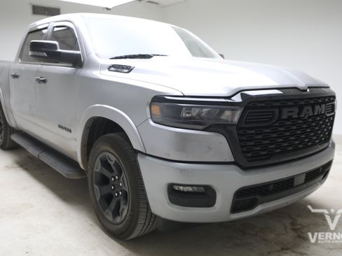 Used 2025 RAM 1500 Big Horn AWD/4WD image 6
