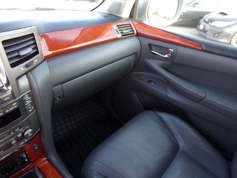 Used 2008 Lexus LX 570 4WD image 47
