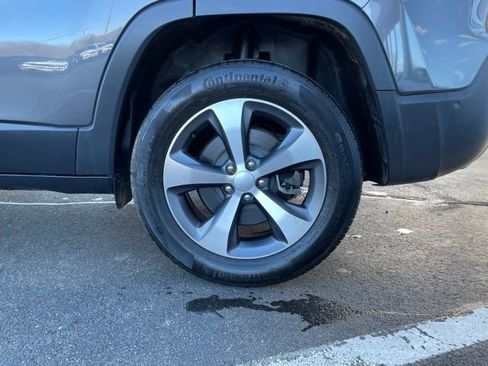 Used 2022 Jeep Cherokee Limited w/ Mopar Interior Package AWD/4WD image 33