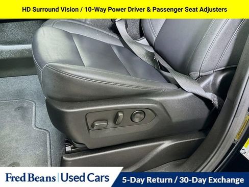 Certified 2024 Chevrolet Suburban Z71 w/ Luxury Package image 22