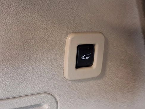 Used 2017 Ford Expedition Limited w/ Equipment Group 301A AWD/4WD image 7
