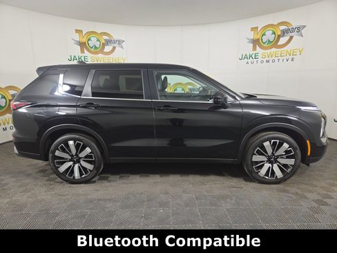 New 2025 Mitsubishi Outlander SE image 8