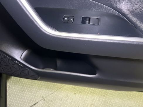 Used 2019 Toyota RAV4 LE image 52