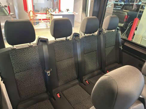 Used 2019 Mercedes-Benz Sprinter 2500 image 23