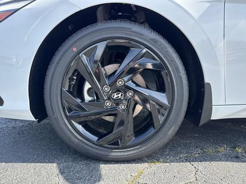 New 2026 Hyundai Elantra SEL Sport Premium FWD image 13
