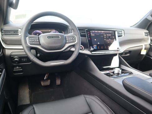 New 2026 Jeep Grand Wagoneer 4WD w/ Premium Group I image 2