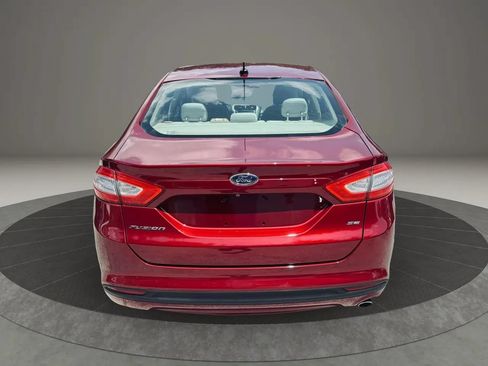 Used 2015 Ford Fusion SE FWD image 4