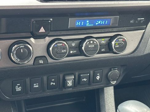 Used 2023 Toyota Tacoma TRD Off-Road w/ Technology Package image 21