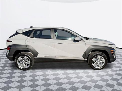 New 2026 Hyundai Kona SE image 8