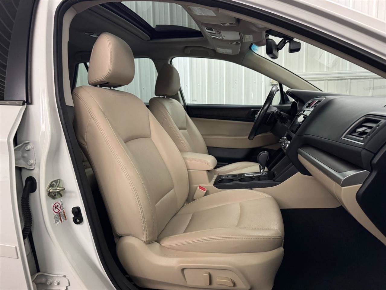 Used 2017 Subaru Outback 2.5i Limited AWD/4WD image 31