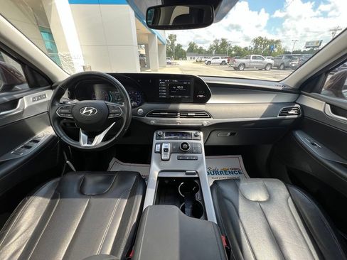 Used 2020 Hyundai Palisade SEL w/ Premium Package FWD image 2