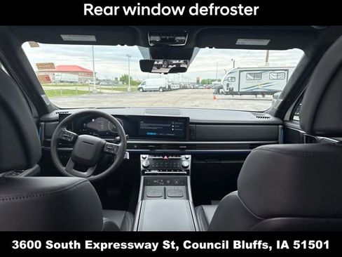 Used 2025 Hyundai Santa Fe Calligraphy AWD/4WD image 16