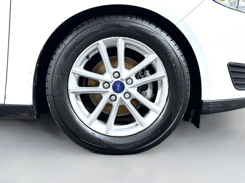 Used 2018 Ford Focus SE FWD image 35