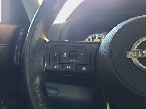 Used 2024 Nissan Pathfinder S AWD/4WD image 18