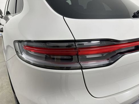Certified 2023 Porsche Macan S AWD/4WD image 18