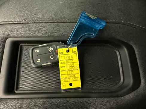 Used 2022 Chevrolet Silverado 2500 LTZ w/ LTZ Convenience Package image 38