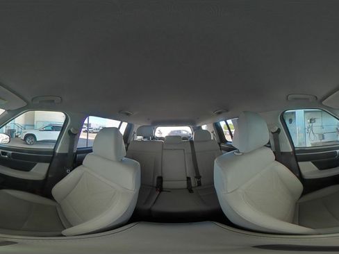 Used 2025 Hyundai Santa Fe SEL image 44