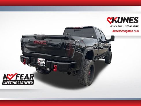 Used 2024 GMC Sierra 2500 AT4X image 11