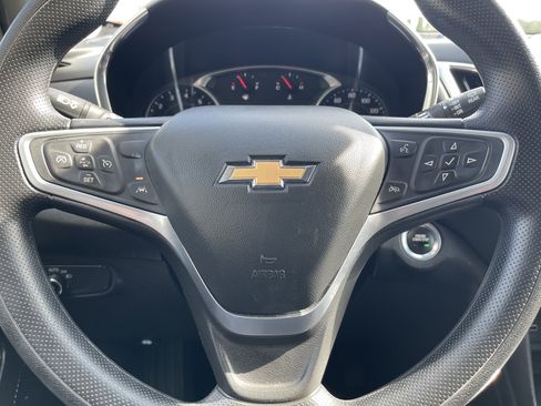 Used 2022 Chevrolet Equinox LT AWD/4WD image 15