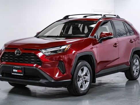 Used 2023 Toyota RAV4 XLE image 6