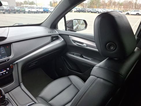 Used 2020 Cadillac XT5 Luxury image 11