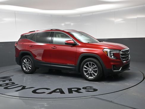 Used 2022 GMC Terrain SLT AWD/4WD image 2
