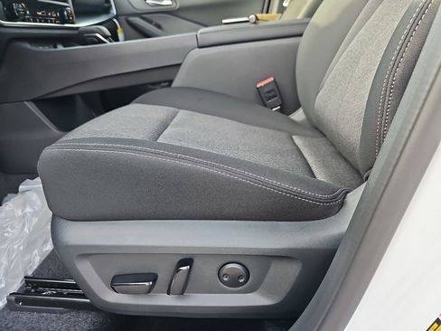 New 2026 Nissan Rogue SV FWD image 33