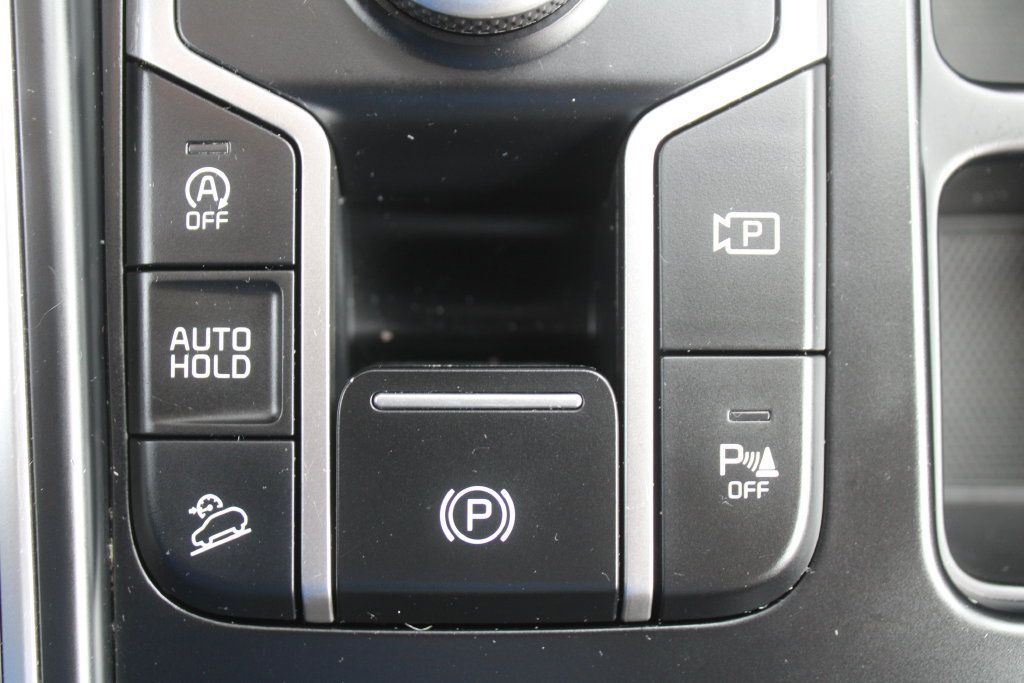 Certified 2023 Kia Sorento EX w/ Panoramic Sunroof Package FWD image 39