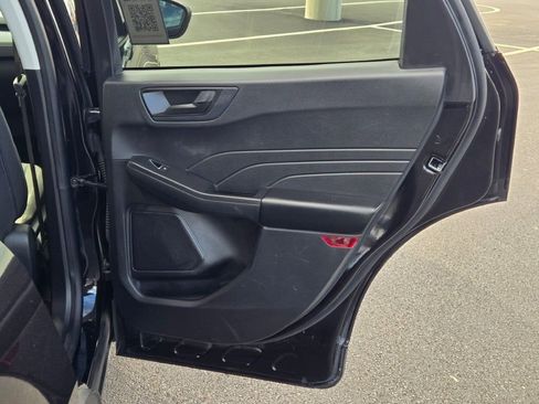 Used 2022 Ford Escape SE image 7