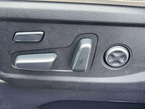 Used 2025 Hyundai Palisade Limited image 18