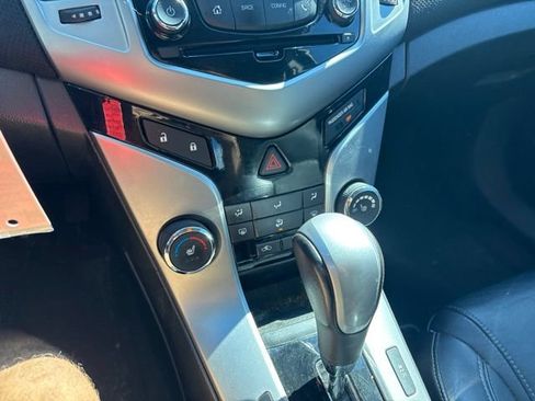 Used 2014 Chevrolet Cruze LT FWD image 16