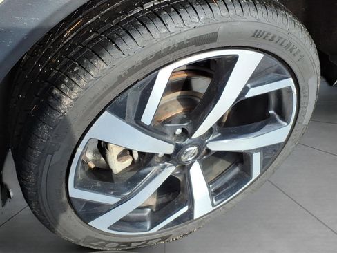 Used 2022 Nissan Rogue Sport SL w/ Premium Package image 4