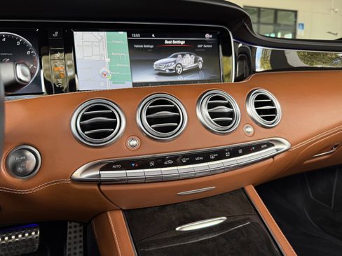 Used 2017 Mercedes-Benz S 550 Cabriolet image 35