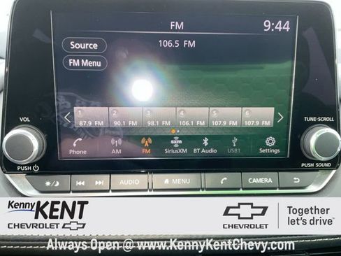 Used 2024 Nissan Rogue SV image 28