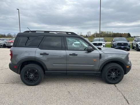 Used 2025 Ford Bronco Sport Badlands AWD/4WD image 2