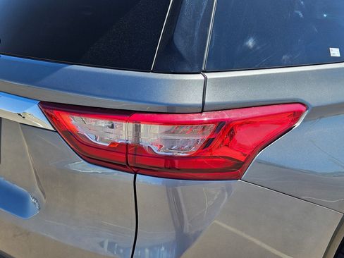 Certified 2018 Chevrolet Traverse LS FWD image 12