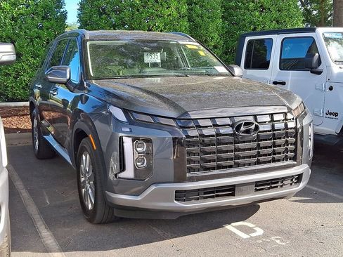 Used 2025 Hyundai Palisade SEL FWD image 2