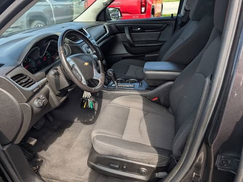 Used 2017 Chevrolet Traverse LT w/ Style and Technology Package AWD/4WD image 14