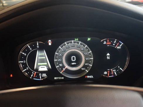 Used 2019 Cadillac Escalade ESV Luxury RWD image 36