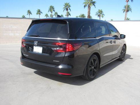 Certified 2023 Honda Odyssey Sport image 5