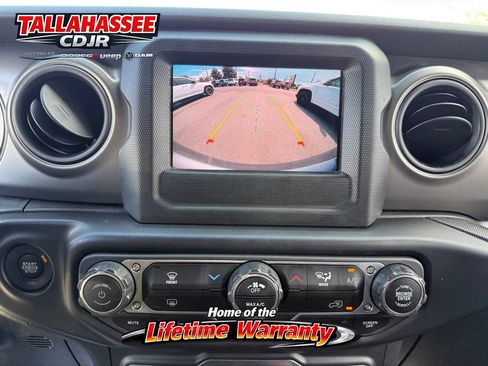 Used 2022 Jeep Wrangler Sport AWD/4WD image 21